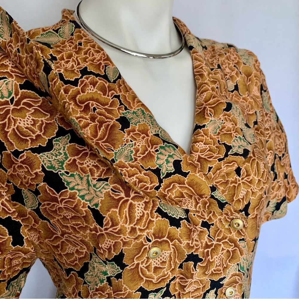 v i n t a g e :: Floral Puritan Peter Pan Collar Whimsical Blouse - Picture 10 of 14